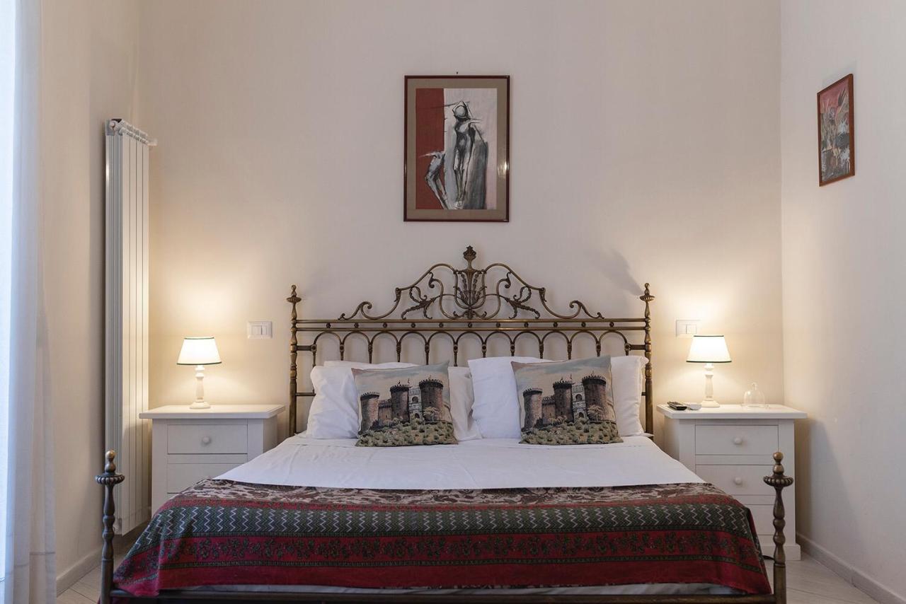 나폴리 Domus Borbonica B&B 외부 사진