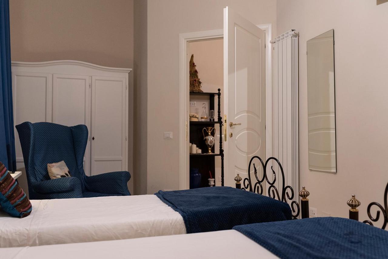 나폴리 Domus Borbonica B&B 외부 사진
