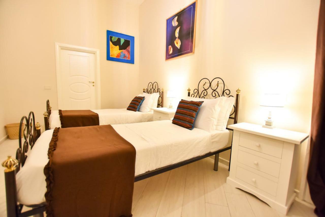 나폴리 Domus Borbonica B&B 외부 사진