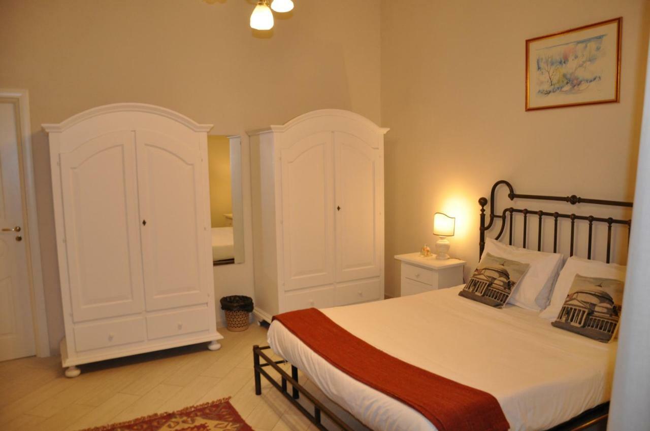 나폴리 Domus Borbonica B&B 외부 사진