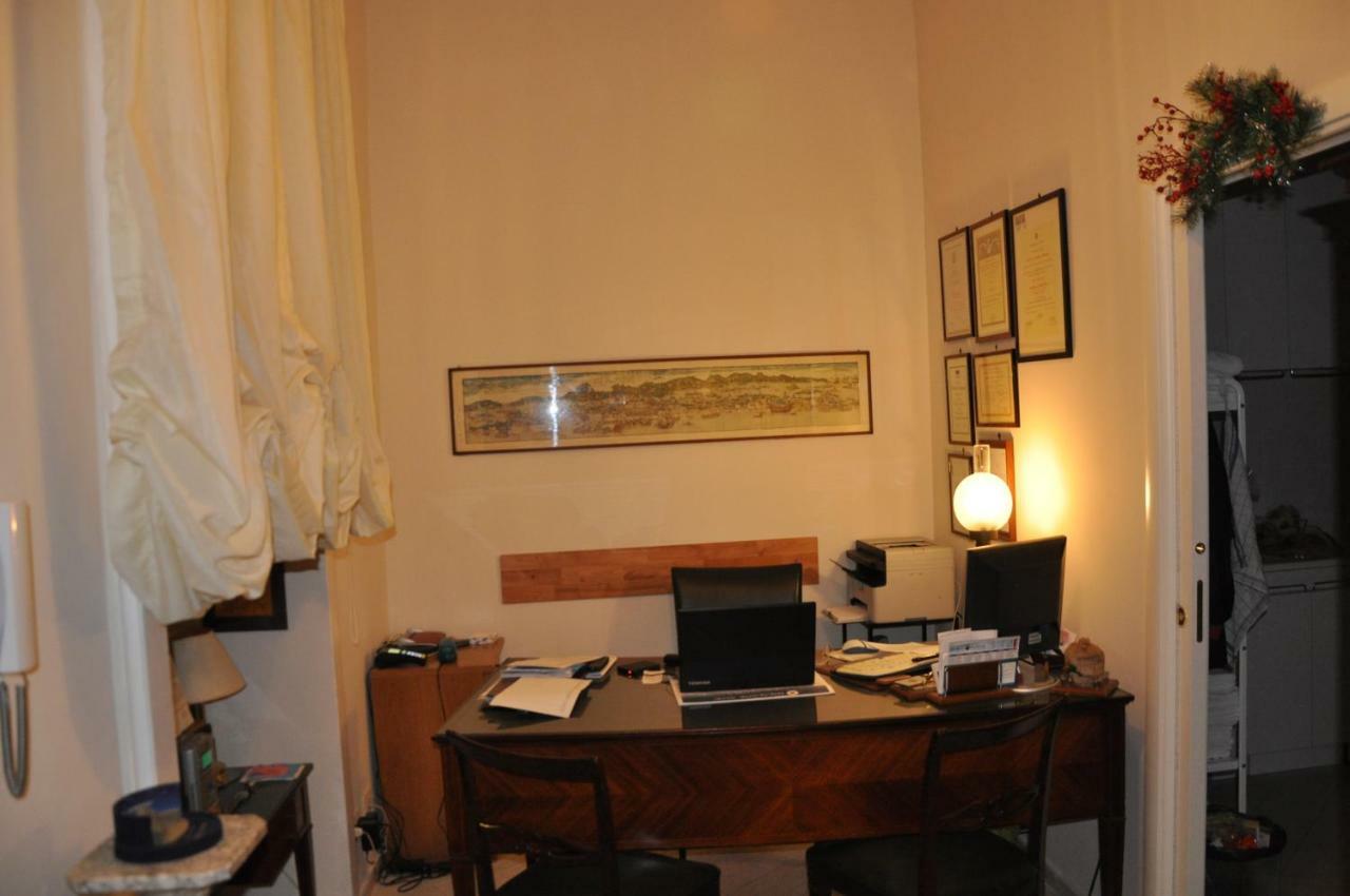 나폴리 Domus Borbonica B&B 외부 사진
