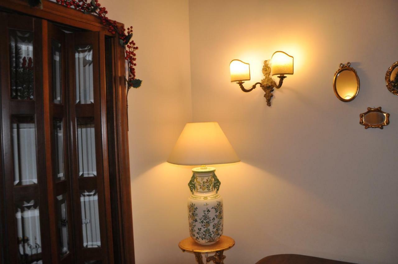 나폴리 Domus Borbonica B&B 외부 사진
