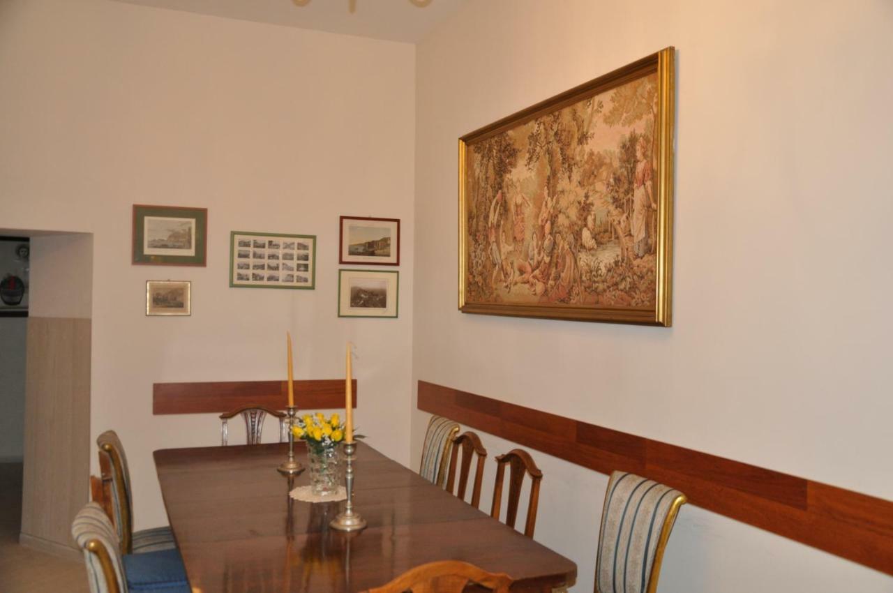 나폴리 Domus Borbonica B&B 외부 사진