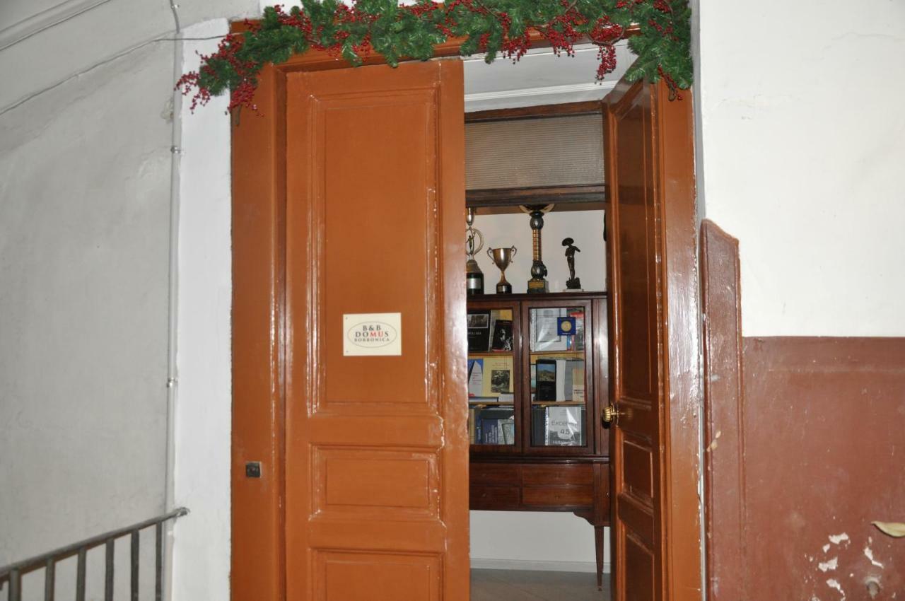 나폴리 Domus Borbonica B&B 외부 사진