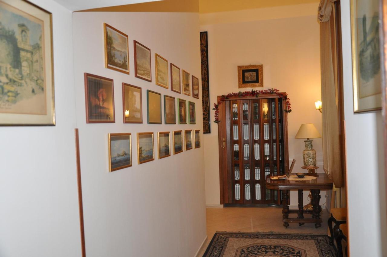 나폴리 Domus Borbonica B&B 외부 사진